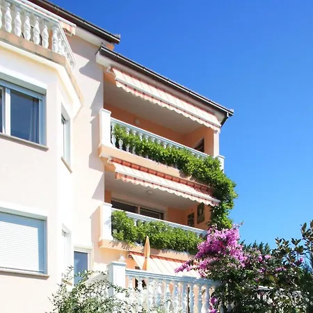 Mandica Apartment